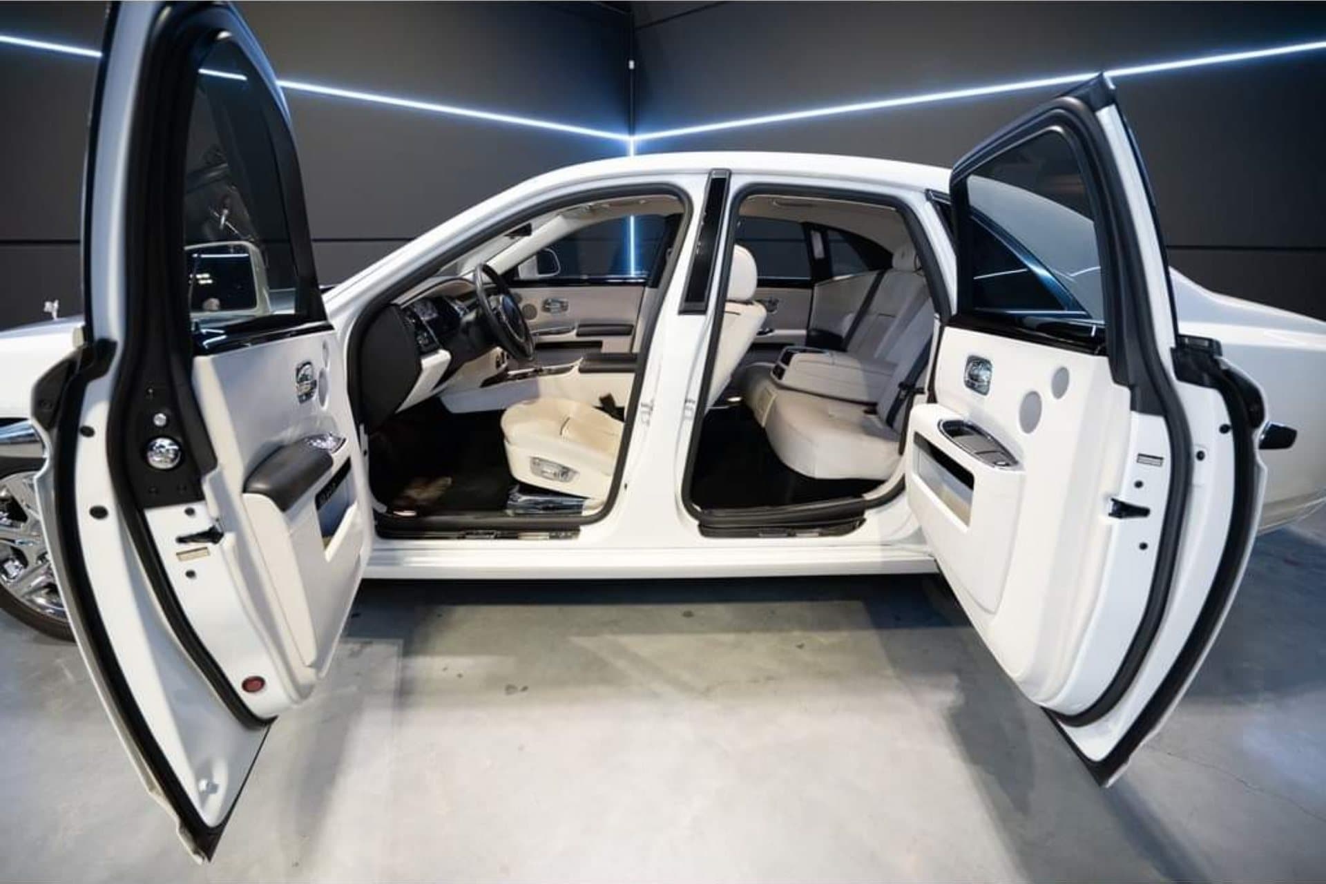 Rolls-Royce Ghost, Rolls-Royce Ghost